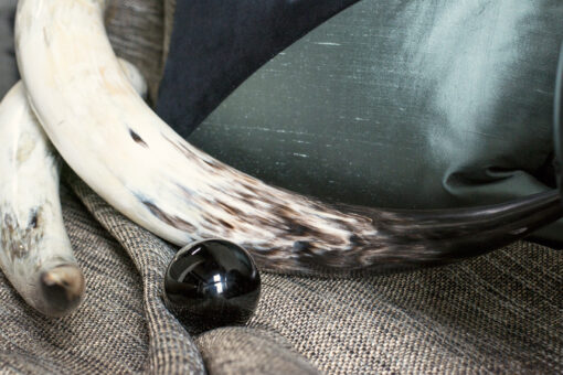 Horns, Black Sphere, Ivan Meade Signature pillow Carbon/Cenote, Seda, Terciopelo, Textura in Paloma
