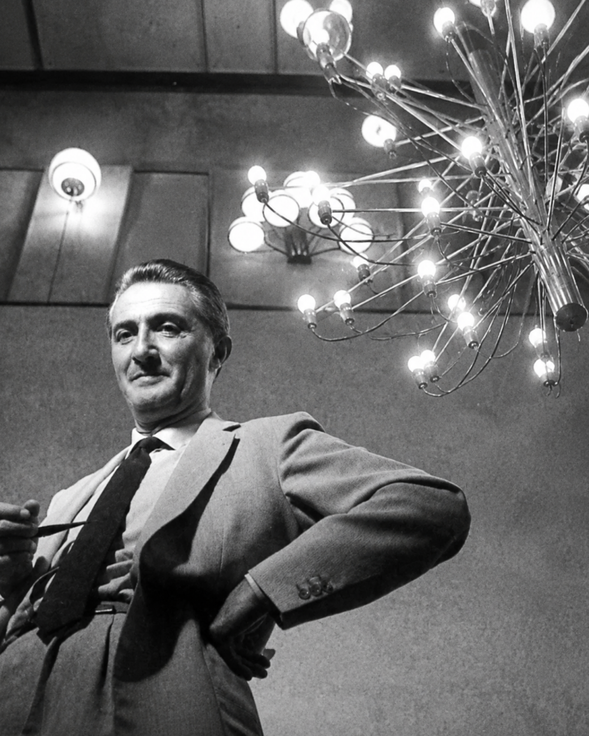 2097/30 Chandelier by Gino Sarfatti (Flos) - Image 4